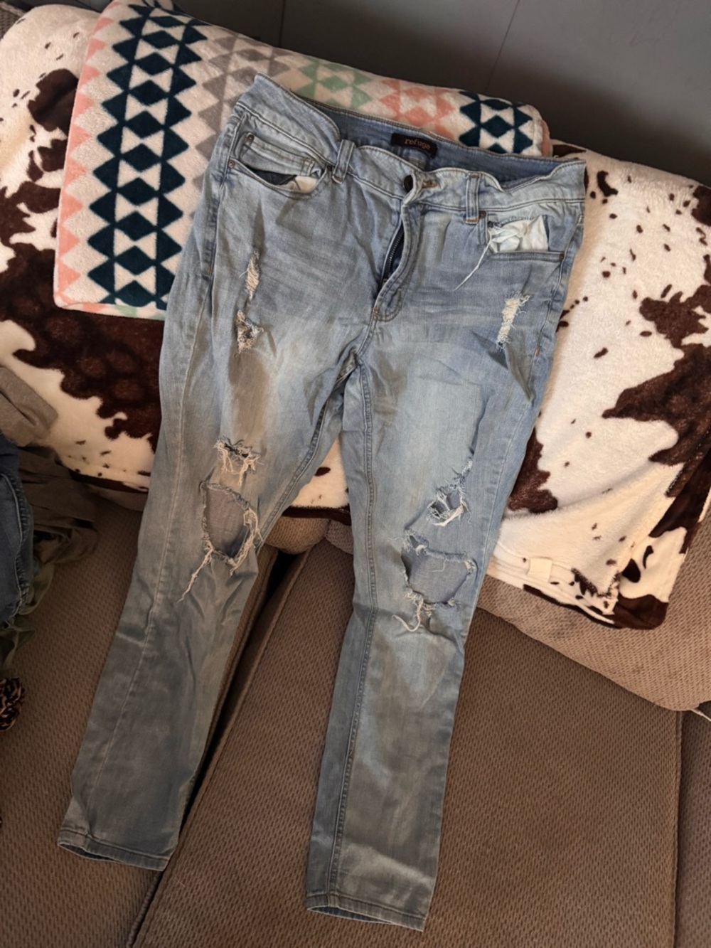 refuge Light Wash Distressed Skinny Jeans